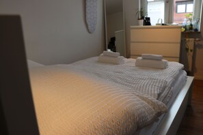 Classic Apartment | Desk, laptop workspace, iron/ironing board, cribs/infant beds