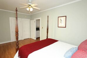 1 habitación, tabla de planchar con plancha, wifi y ropa de cama 