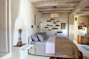 House, 3 Bedrooms, Sea View (E1) | 3 bedrooms, Egyptian cotton sheets, premium bedding, in-room safe