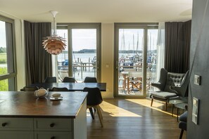 Rumah, 2 kamar tidur, teras, pemandangan pelabuhan | Pemandangan perairan