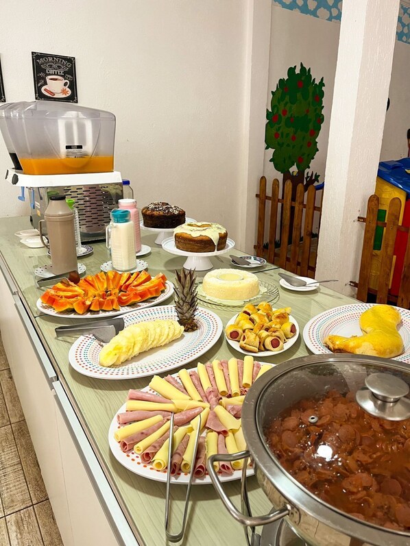 每日供應自助早餐 (每人 BRL25)