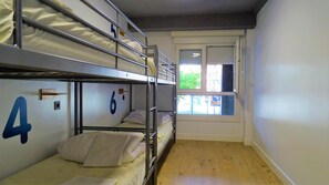 Soundproofing, free WiFi, bed sheets