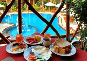 Sarapan lengkap setiap hari dengan biaya tambahan