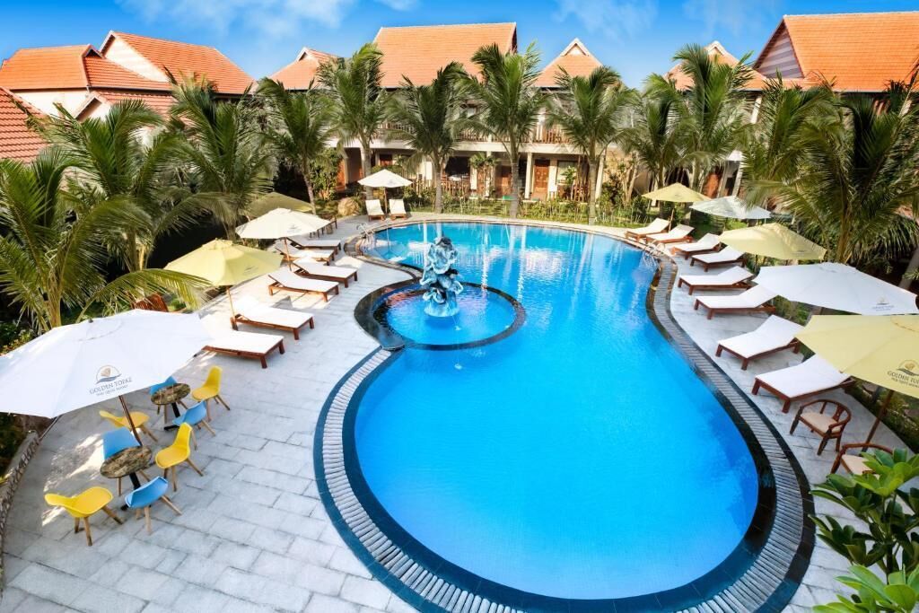 Photo - Golden Topaz Resort