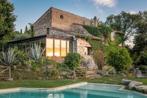 Exclusive Villa, 5 Bedrooms, Pool View | Terrace/patio