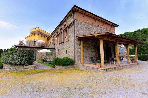 Villa superior, hidromasaje, vista al parque | Terraza o patio