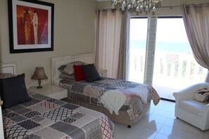 Quarto standard | 1 quarto, escrivaninha, espaço de trabalho para notebook