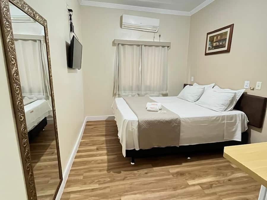 Double Room | Minibar, iron/ironing board, free WiFi
