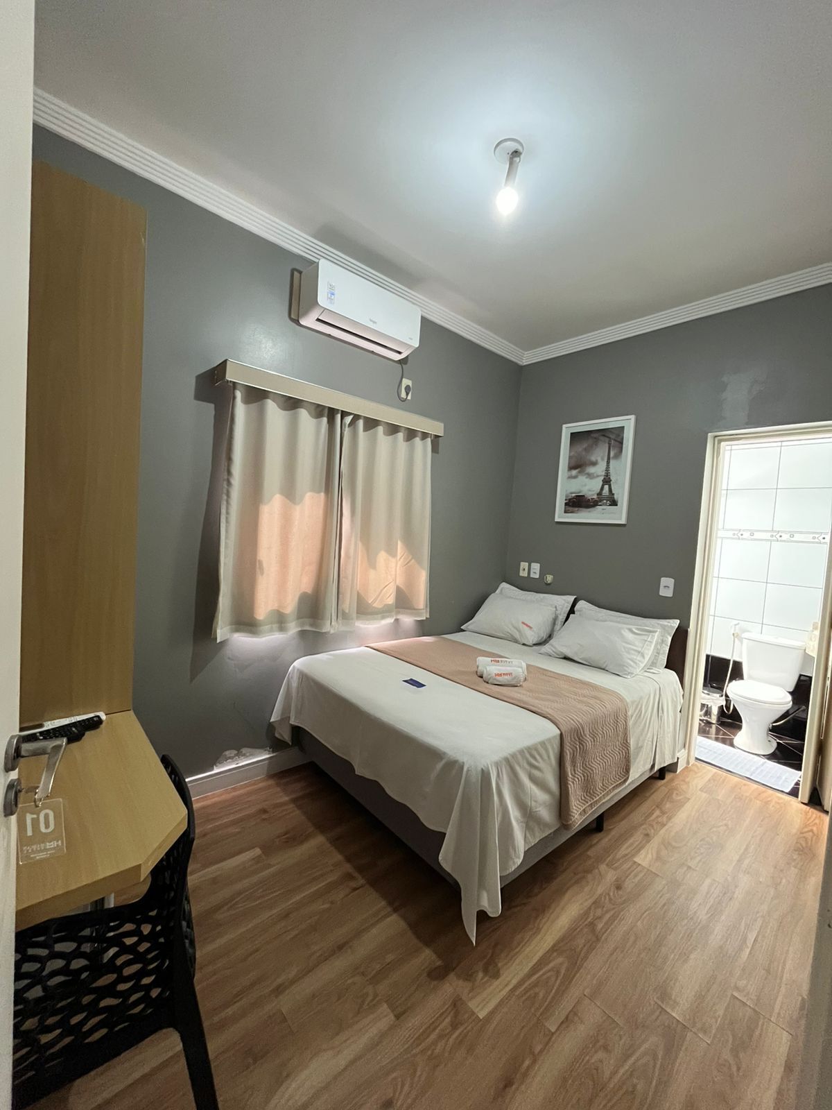 Single Room | Minibar, iron/ironing board, free WiFi