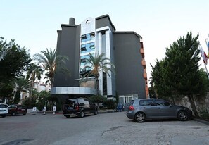 Front of property - Mysea Hotels Incekum (Alanya)