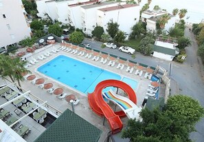 Indoor pool, outdoor pool, pool umbrellas, sun loungers - Mysea Hotels Incekum (Alanya)