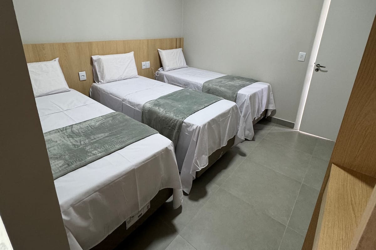 1 bedroom, desk, laptop workspace, free WiFi