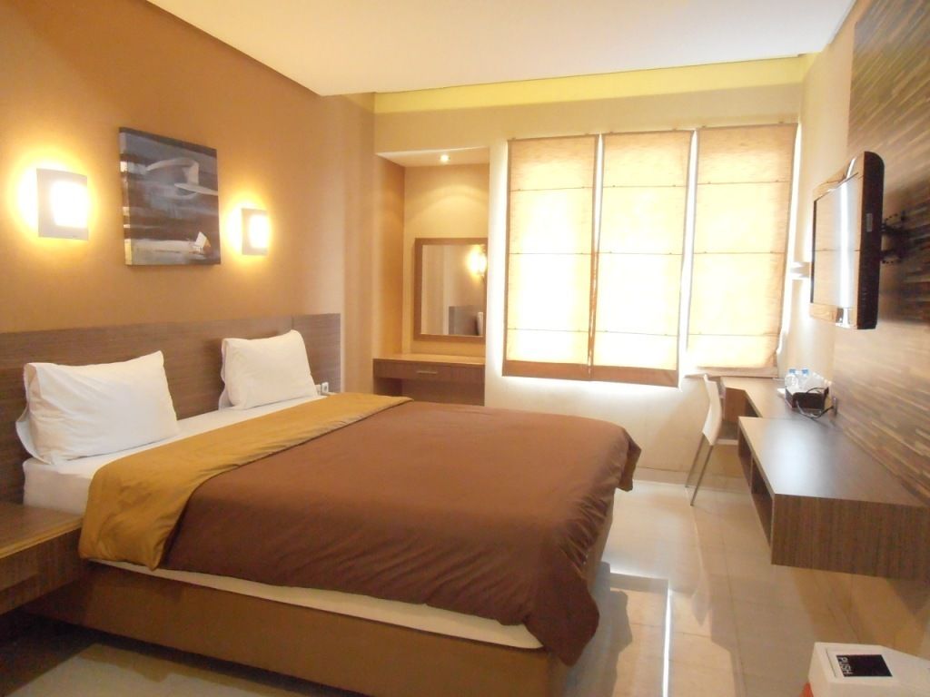 Standard Double Room | Desk, WiFi (free), bed sheets