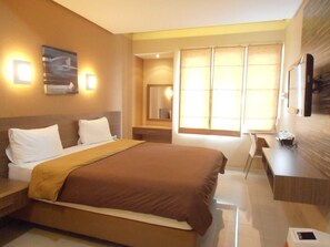 Kamar Double Standar | Meja kerja, Wi-Fi gratis, dan seprai linen