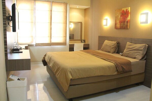 Standard Double Room | Desk, free WiFi, bed sheets