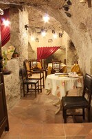 Café da manhã com buffet grátis todos os dias