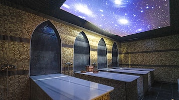 Sauna, hot tub, steam room, Turkish bath/hammam, body treatments