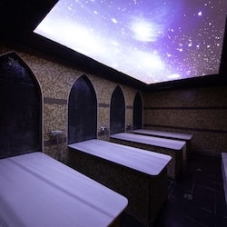 Sauna, tab panas, bilik wap, mandi tangas / hammam, rawatan badan