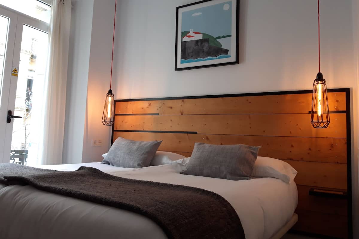 Kamar Twin, balkon | Selimut bulu angsa, meja kerja, setrika/meja setrika, dan Wi-Fi gratis