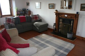 Comfort-Apartment, 2 Schlafzimmer | Wohnzimmer | LCD-Fernseher