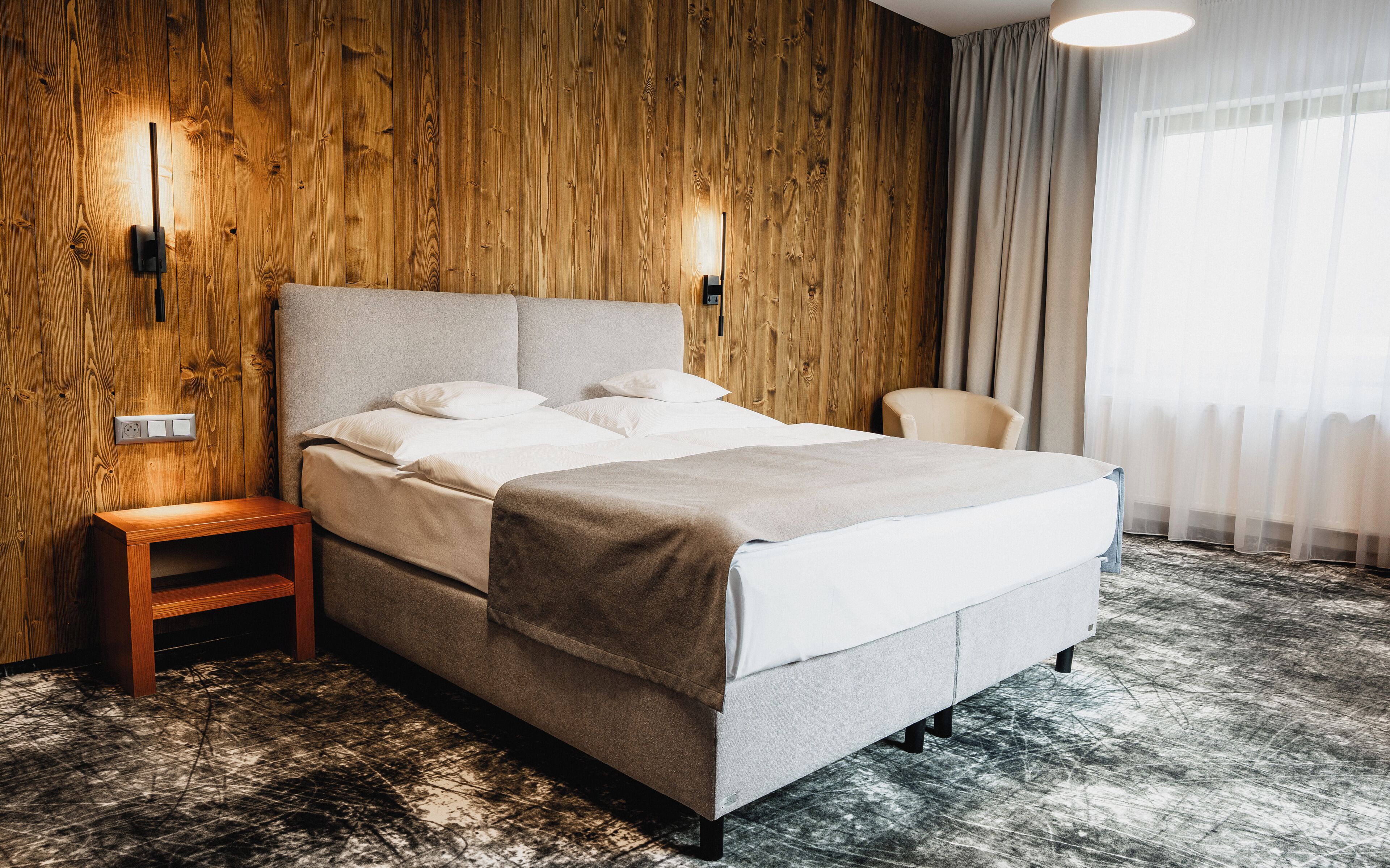 Comfort Double Room | Hypo-allergenic bedding, Select Comfort beds, minibar, in-room safe