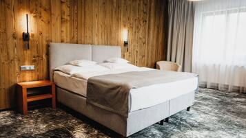 Comfort Double Room | Hypo-allergenic bedding, Select Comfort beds, minibar, in-room safe