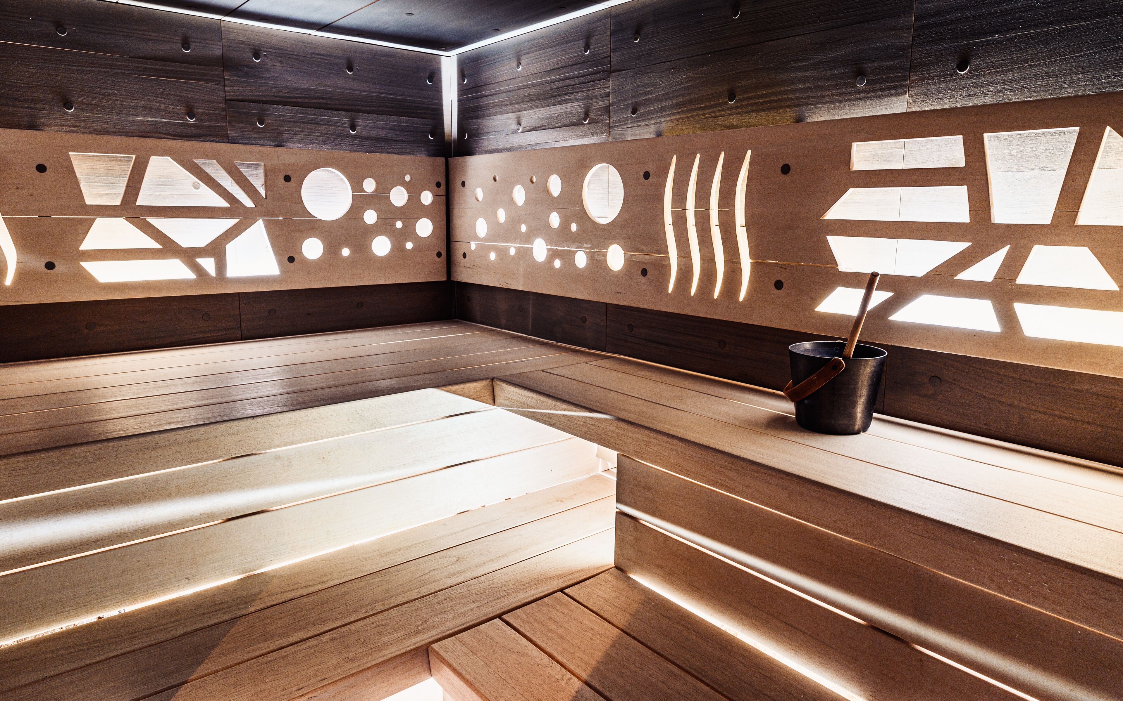 body treatments, hot stone massages, deep-tissue massages, thai massages