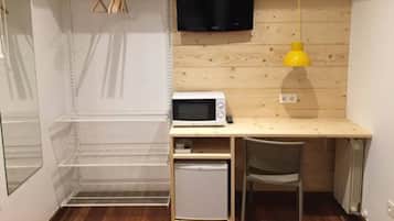 Habitación individual, frigorífico y microondas, junto a la playa | Servicio de la habitación