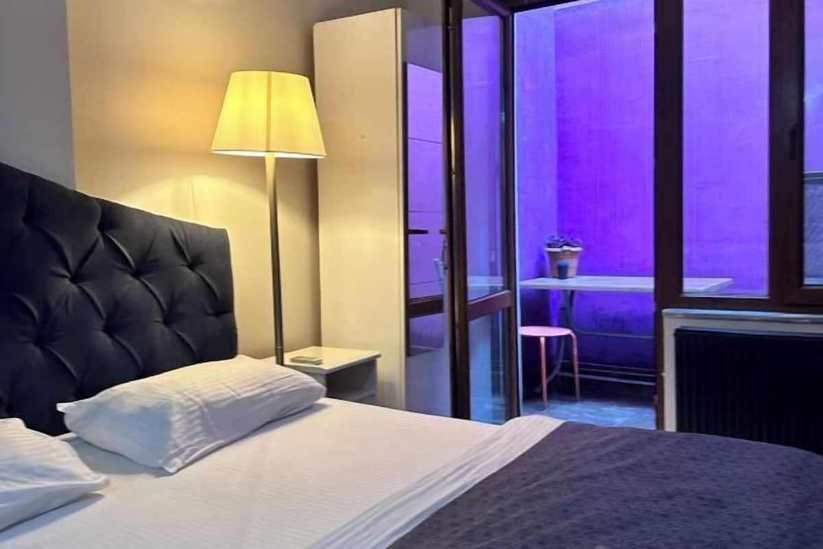 Egyptian cotton sheets, premium bedding, desk, laptop workspace