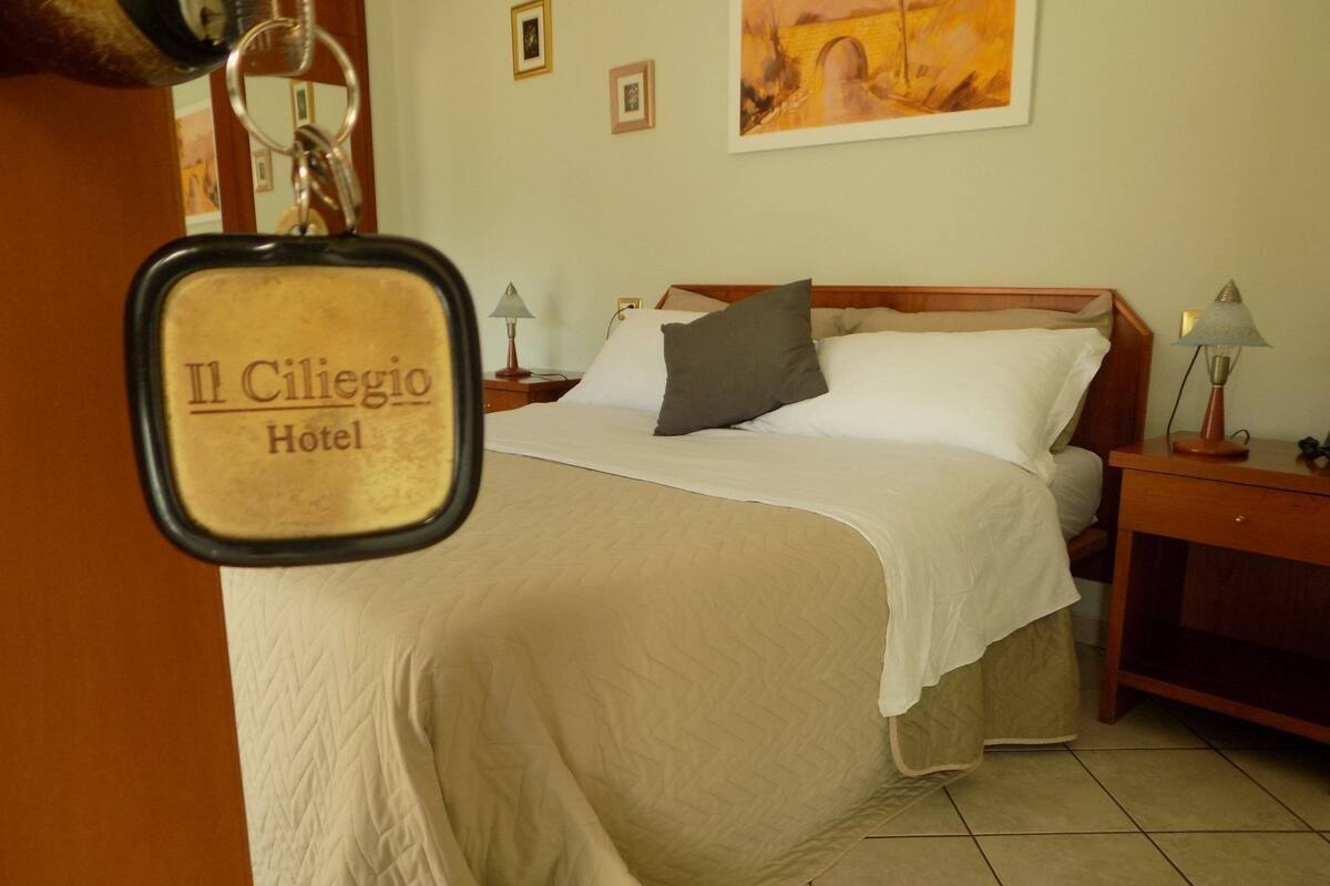 Habitación doble | Escritorio, cunas, camas extra y wifi gratis