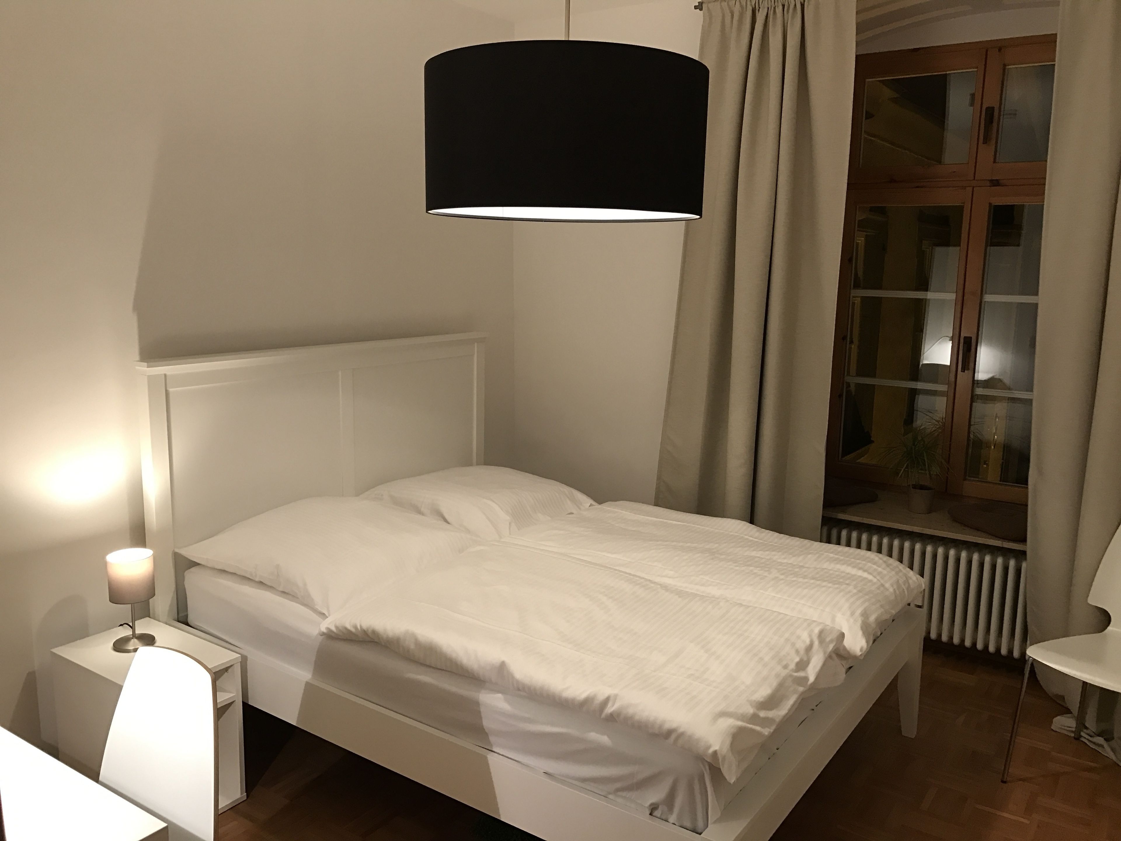 double room | desk, blackout curtains, free wifi, bed sheets