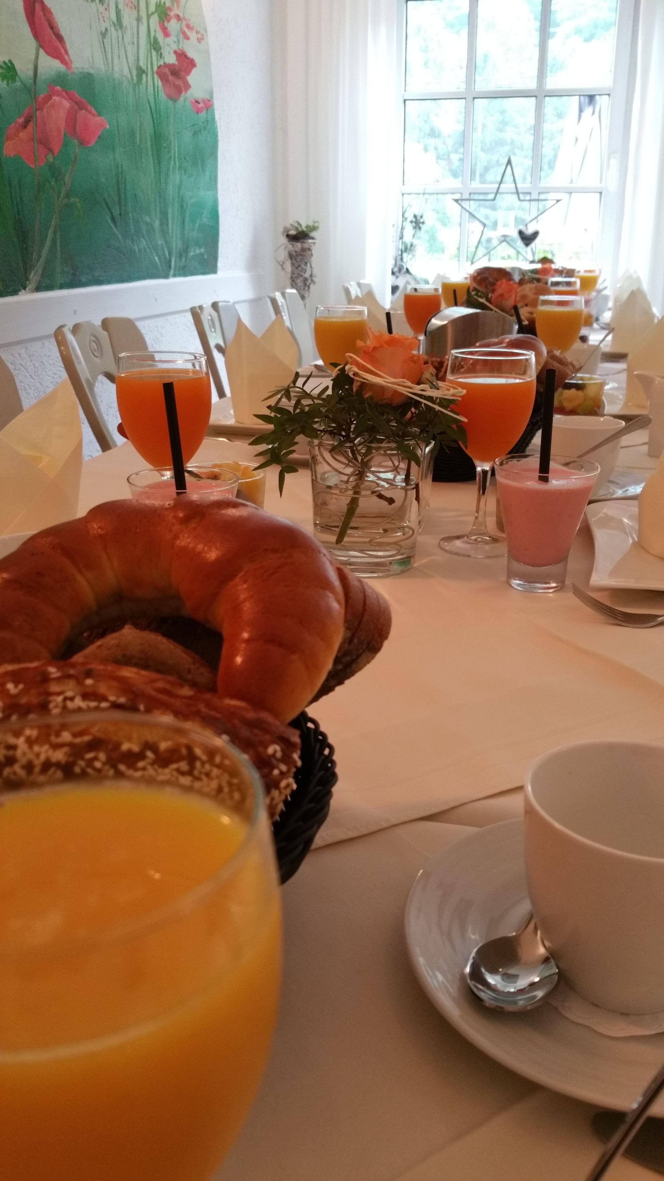 free daily cooked-to-order breakfast