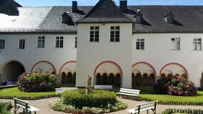 Exterior - Gästehaus Abtei Sayn (Bendorf)