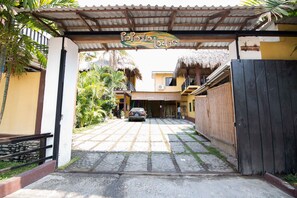 Entrada de la propiedad