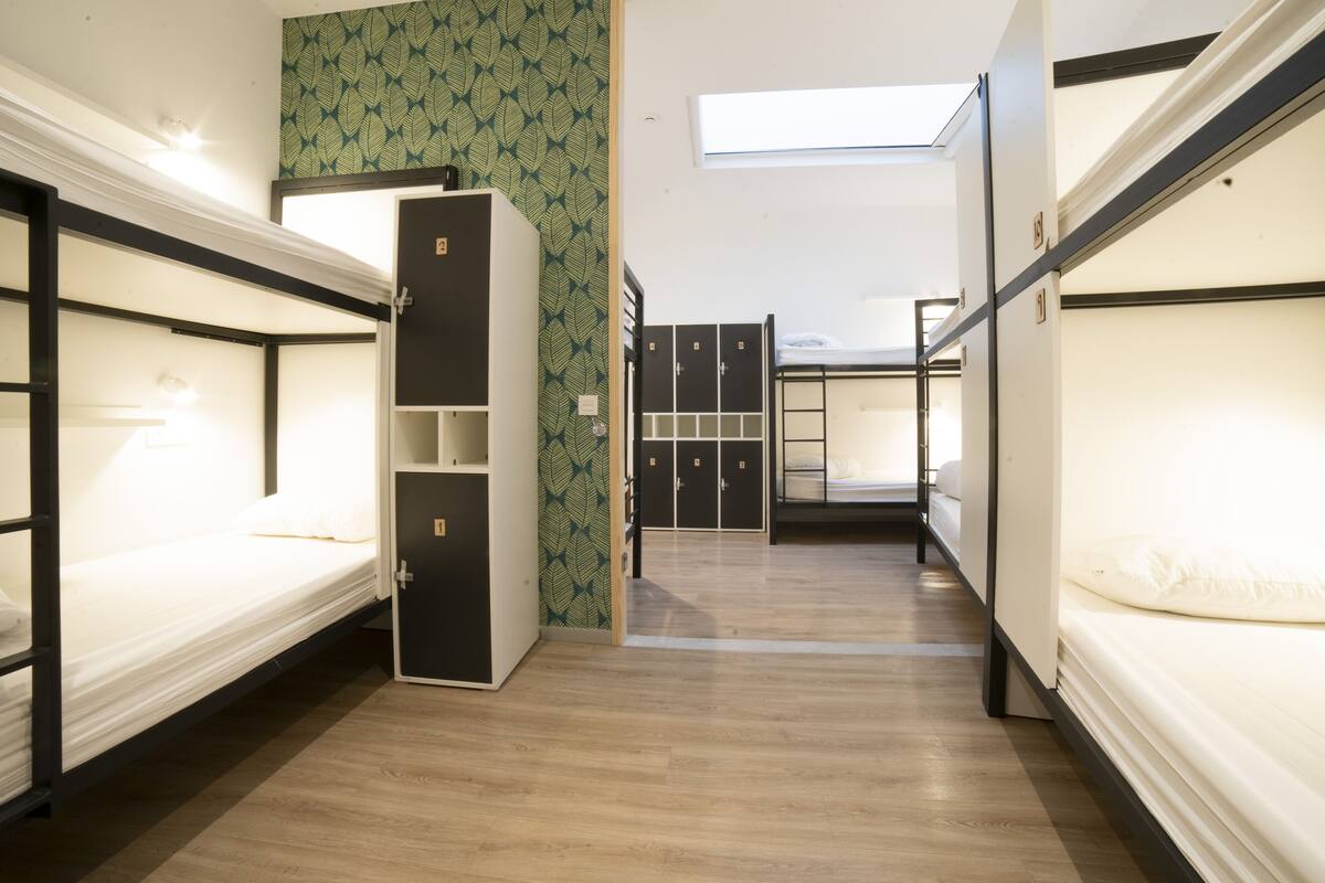 共同ドミトリー 男女共用ドミトリー (10 Beds) | 1 室のベッドルーム、防音設備、WiFi (無料)、ベッドシーツ