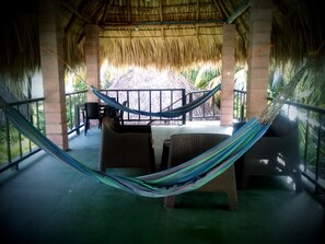 Terrace/patio - Papaya Lodge Las Flores (El Cuco)