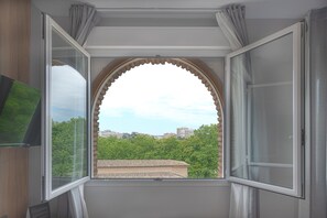 Habitación doble superior | Escritorio, wifi gratis y ropa de cama 