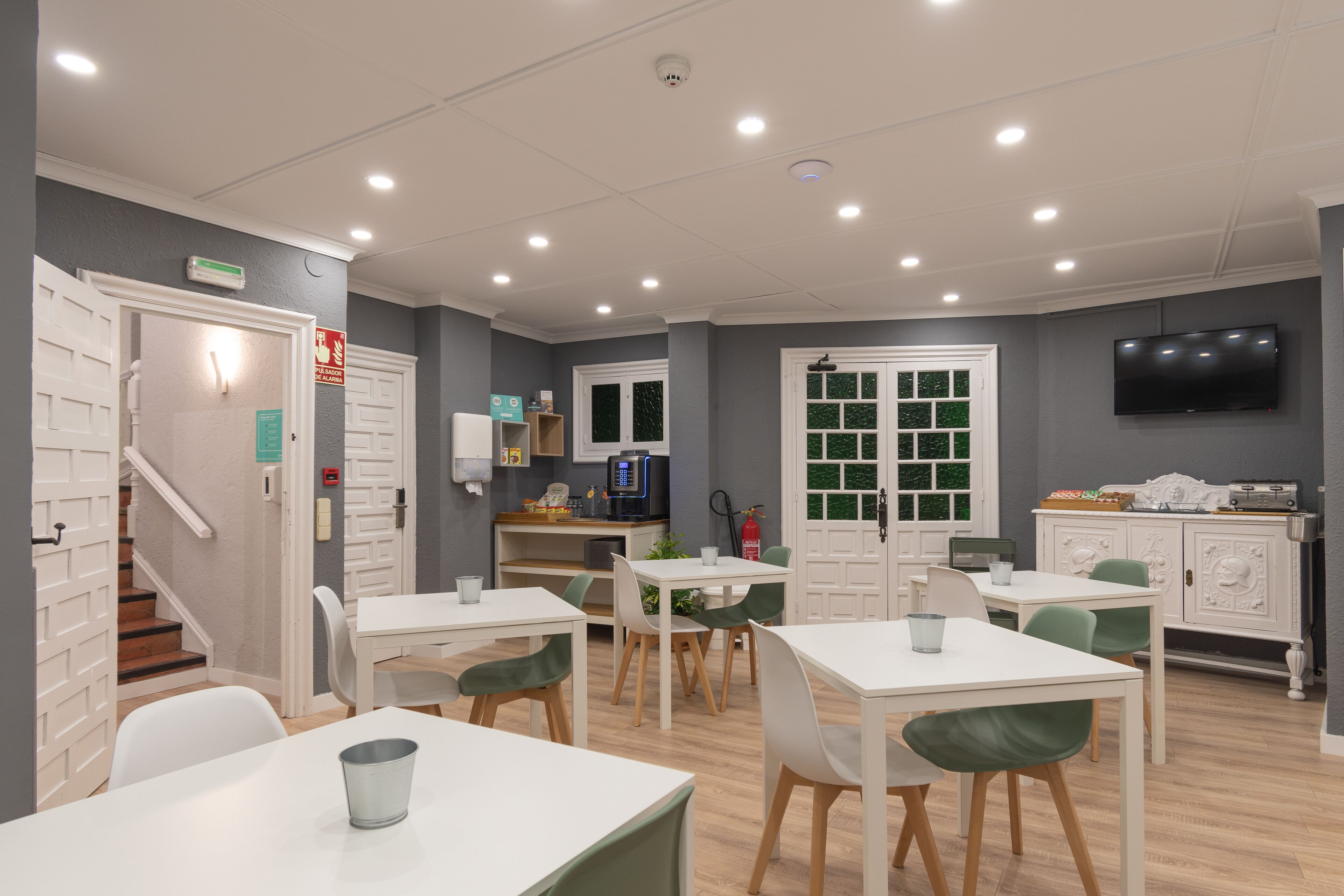 daily buffet breakfast (eur 7.5 per person)