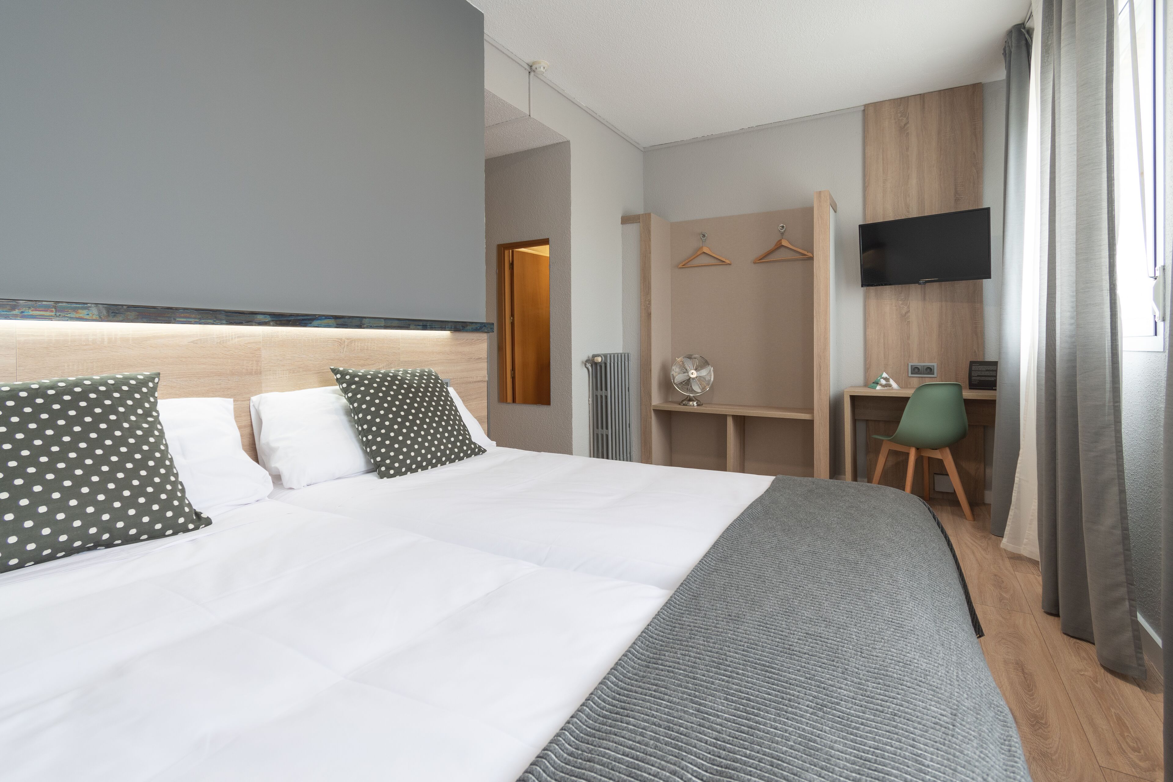 superior double room | 1 bedroom, desk, free wifi, bed sheets