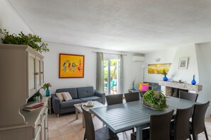 Apartment, 3 Bedrooms (4P8p) | Private kitchenette | Electric kettle, high chair, cleaning supplies
