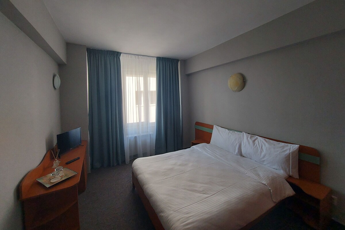 Minibar, desk, blackout drapes, soundproofing