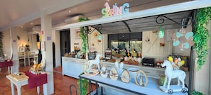 Daily continental breakfast for a fee - Le Nid du Pont de Gau (Saintes-Maries-de-la-Mer)