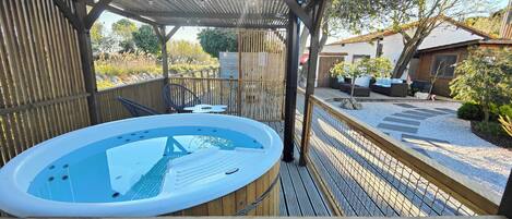 室外 SPA 浴池