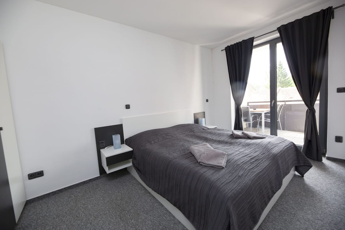 Deluxe Apartment, 1 Bedroom | 1 bedroom, in-room safe, free WiFi, bed sheets