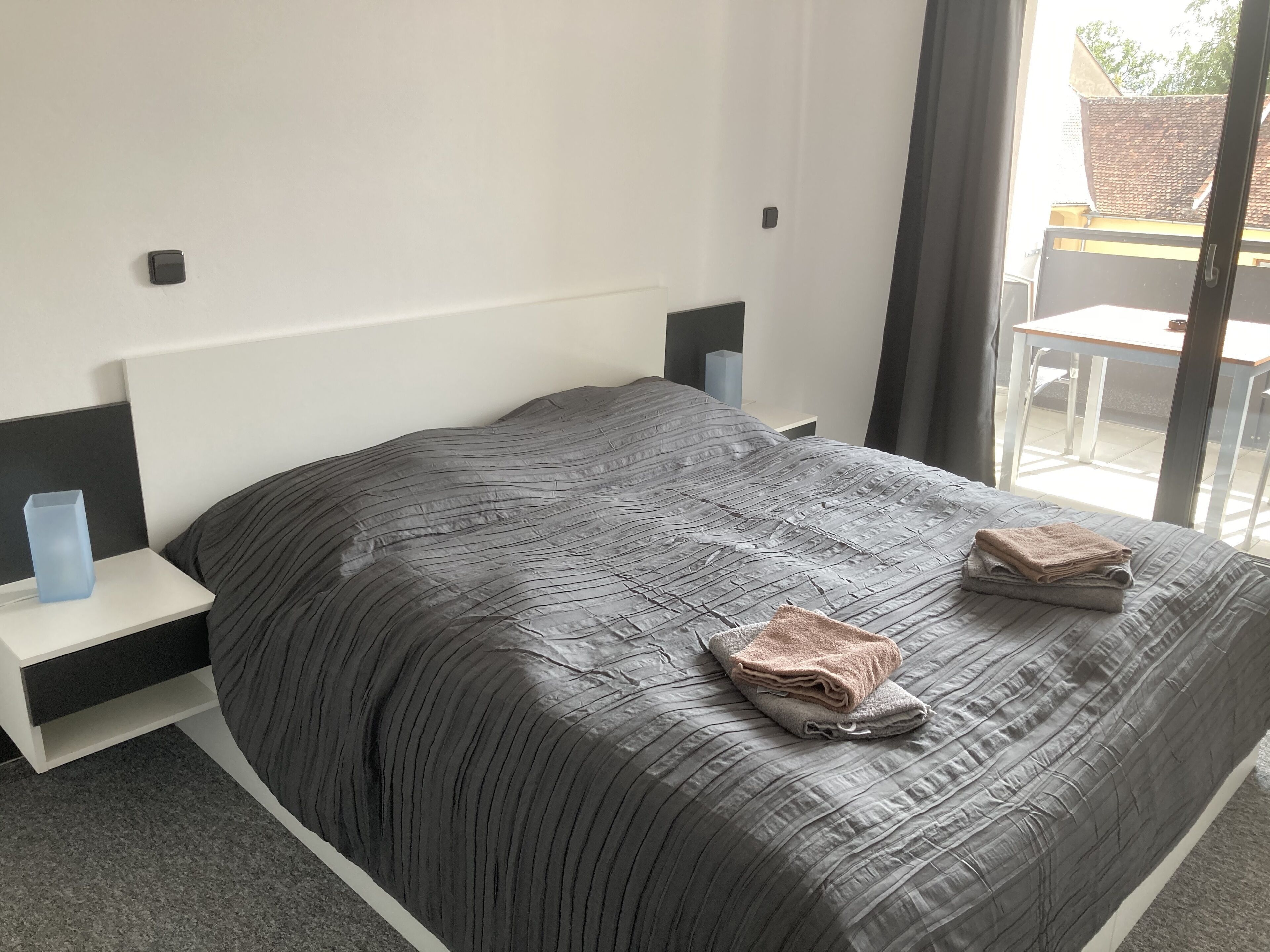 1 soverom, safe på rommet, wi-fi (inkludert) og sengetøy