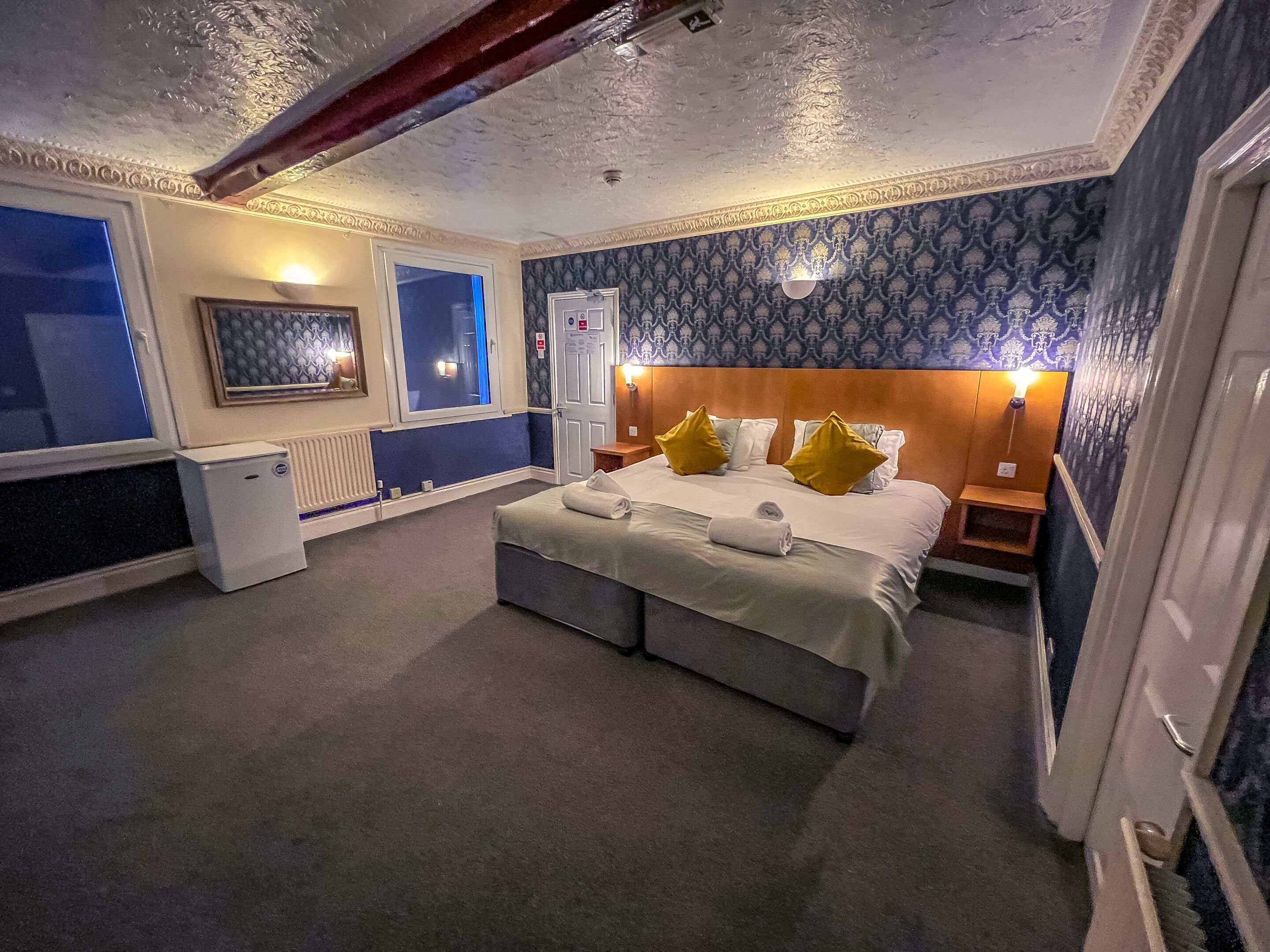 deluxe double or twin room, ensuite, harbour view