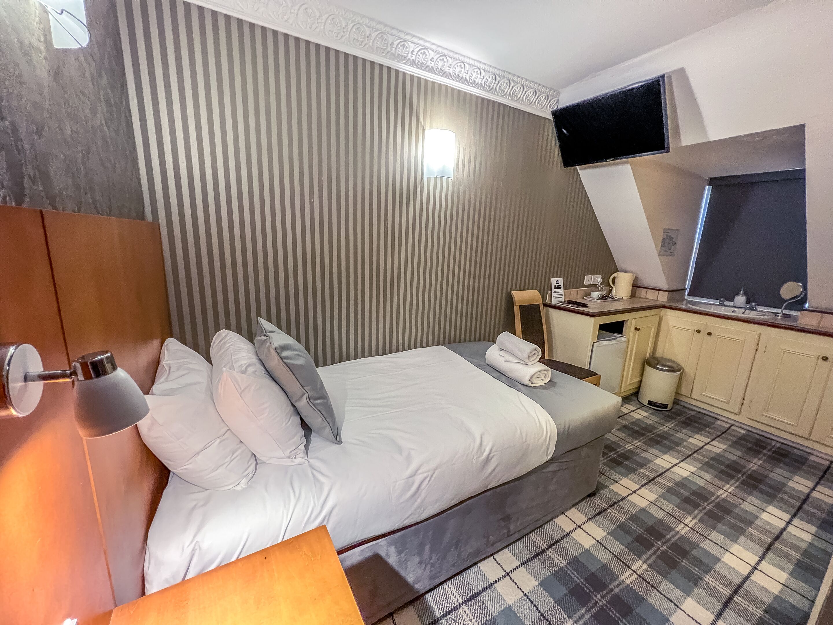 standard single room, ensuite