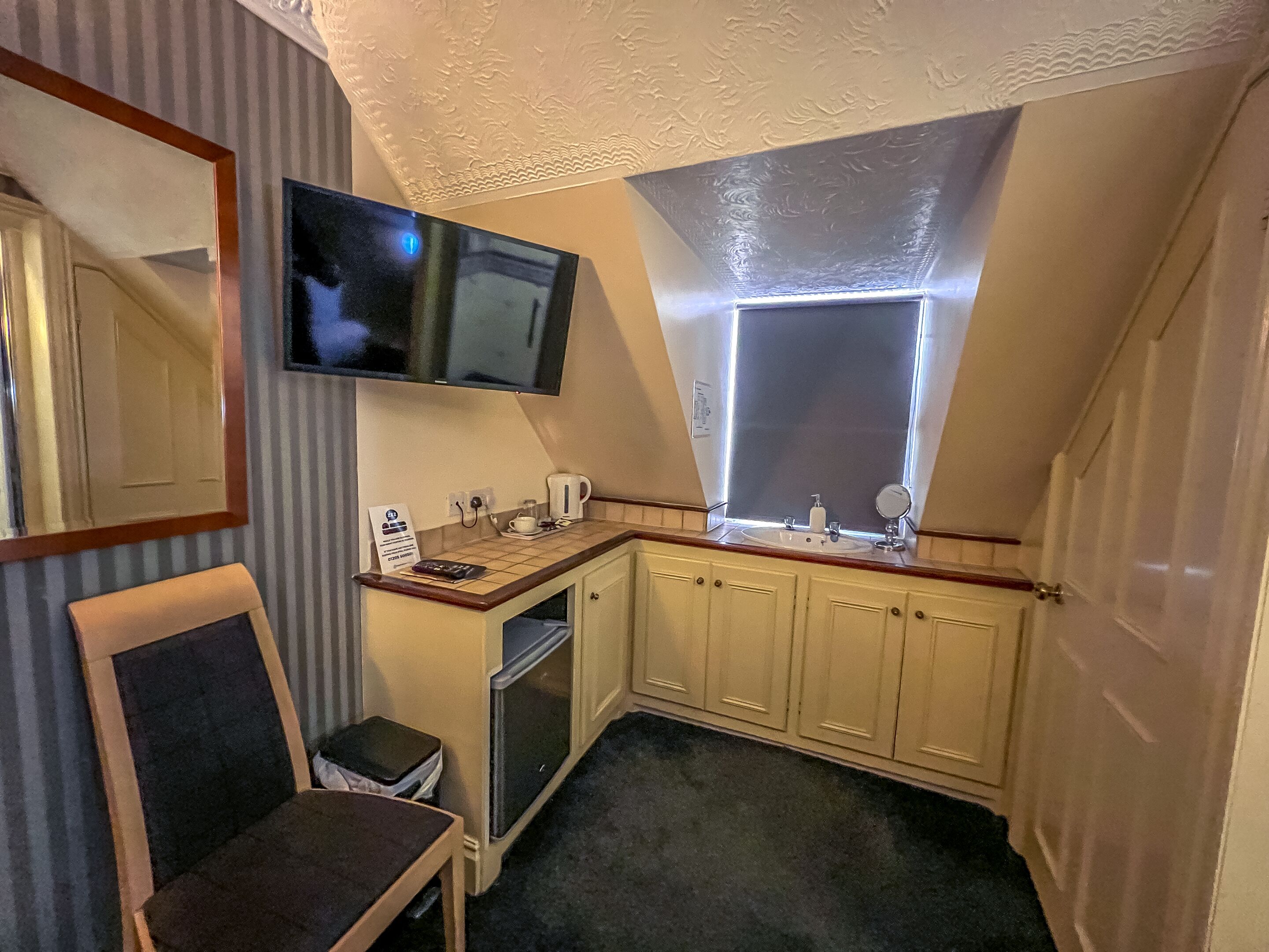 standard single room, ensuite