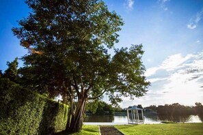 Property grounds - The Zeit River Kwai Resort (Kanchanaburi)