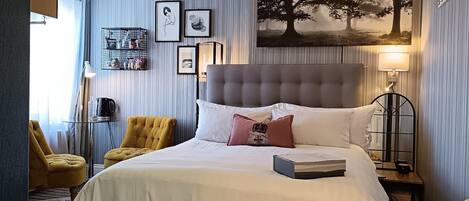 Basic Double Room | Down comforters, individually decorated, individually furnished